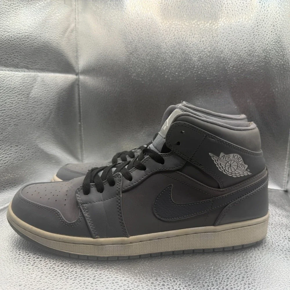 Size 10.5 Nike Air Jordan 1 Gray Mens Basketball Shoe Sneakers 554724-014‎